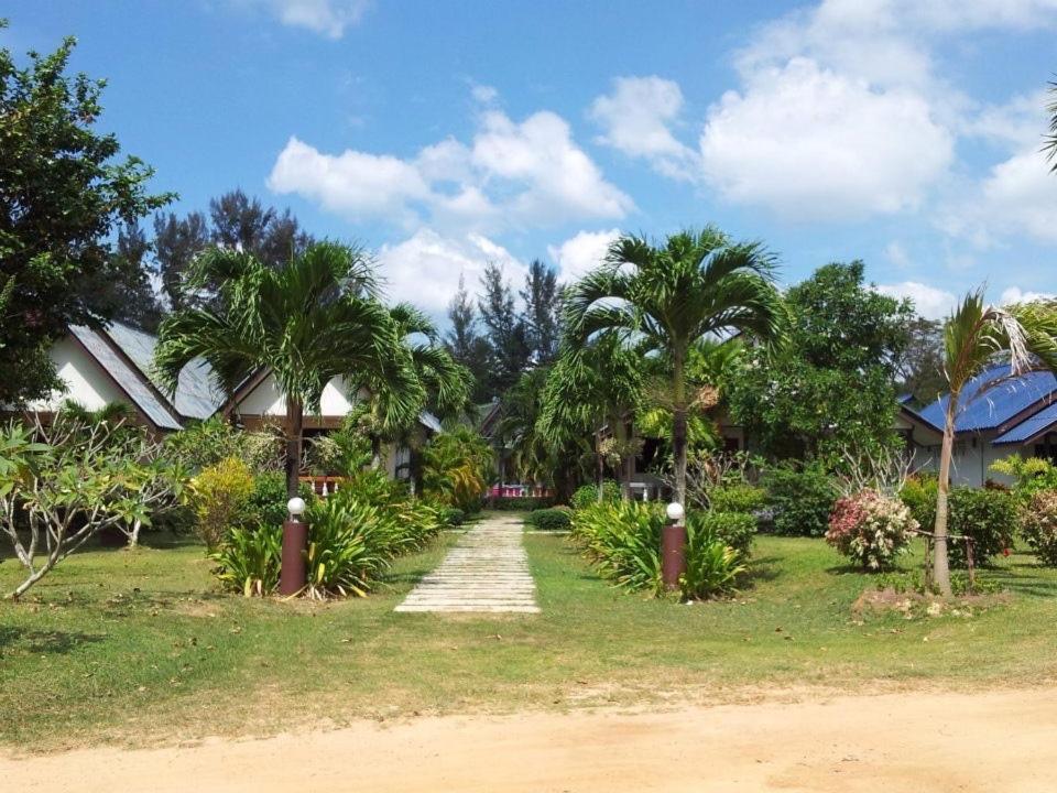 Klongdao Beach Resort 란타섬 외부 사진